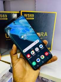 A picture of Samsung galaxy S21plus 5G