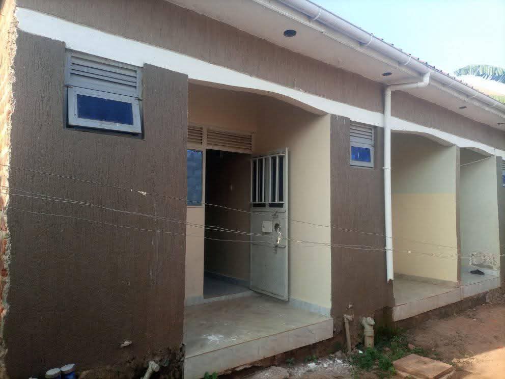A picture of House for rent in bweyogerere kirinya at 170k