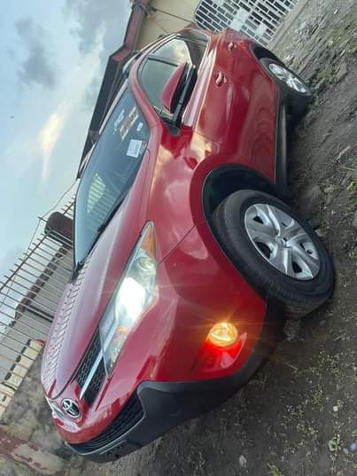 A picture of Toyota Rav4 2015 Le foreign used accident free with navigation