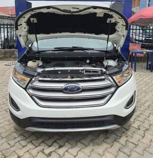 A picture of 2018 FORD EDGE EXPLORER