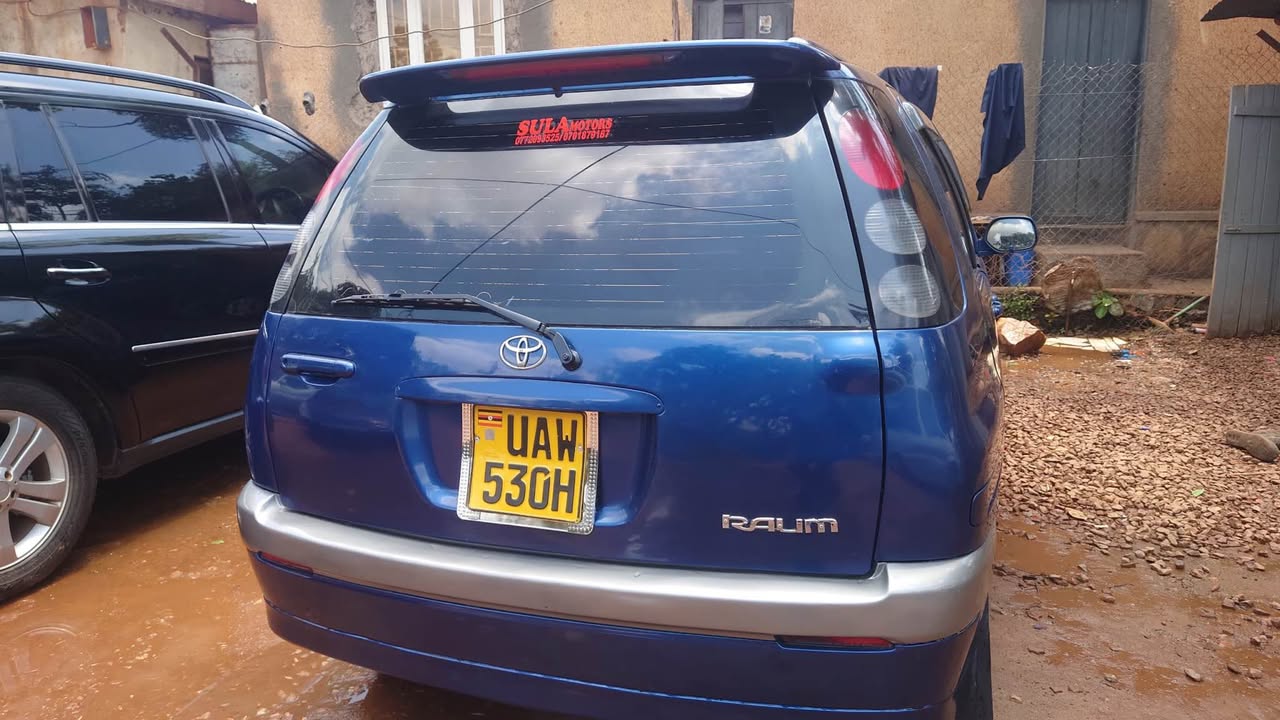 A picture of Toyota Raum