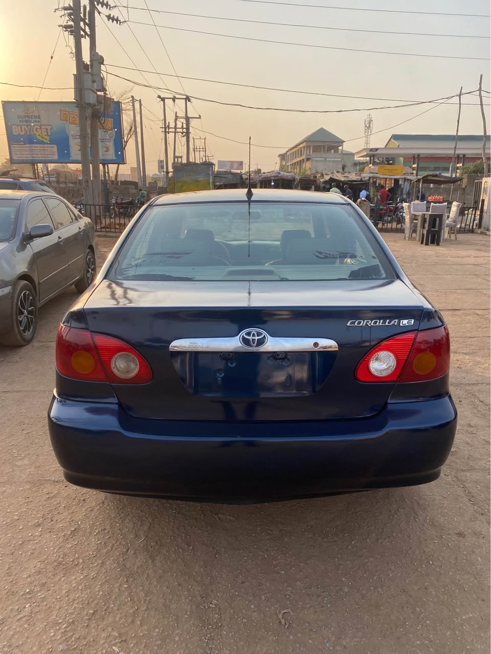 A picture of Toyota Corolla 04