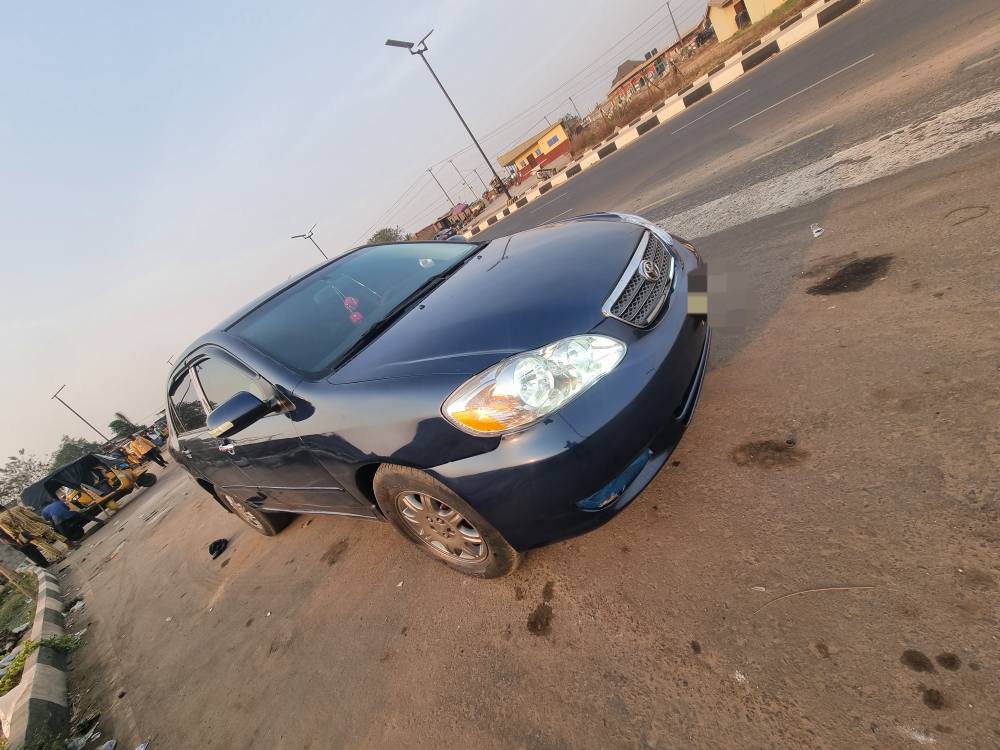 A picture of 2006 corolla