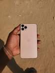 A picture of Iphone 11 pro max GB 256