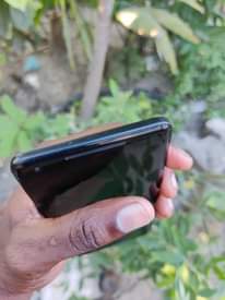 A picture of Google pixel 2 XL