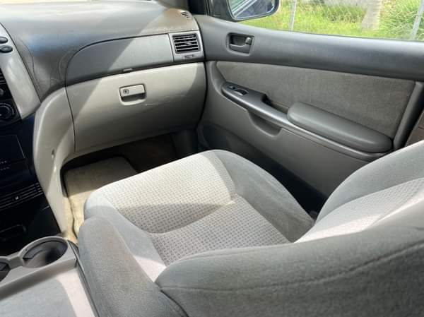 A picture of EXTREMELY SOUND PRE OWNED 2006 TOYOTA SIENNA LE PROPERLY DOCUMENTED