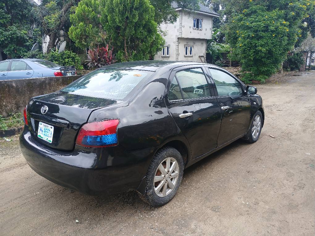 A picture of Toyota yaris manual drive