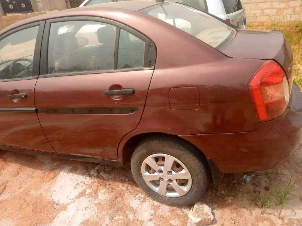 A picture of 2005 Hyundai elantra