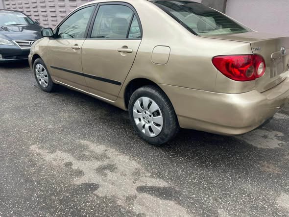 A picture of Toyota Corolla 05