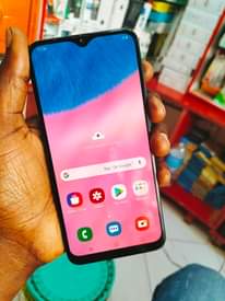 A picture of Samsung A30s