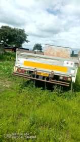 A picture of Mistubishi Fuso Fighter body for grabs