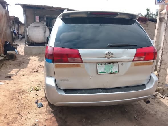 A picture of Registered Neatly Used Toyota Sienna 2005 First Body