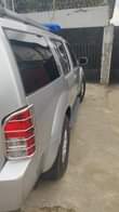 A picture of Nissan Pathfinder 06