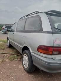 A picture of 1999 Toyota Previa Direct component