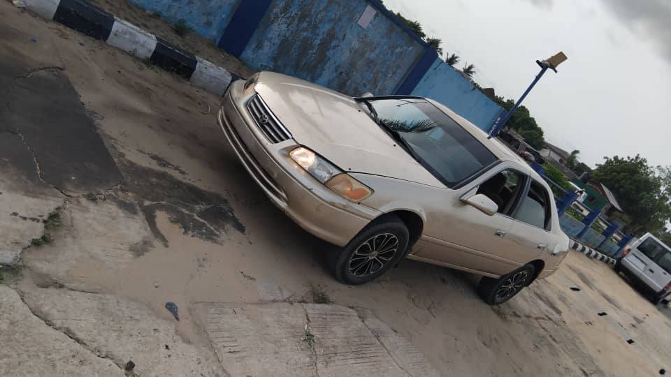 A picture of Toyota Camry drop light