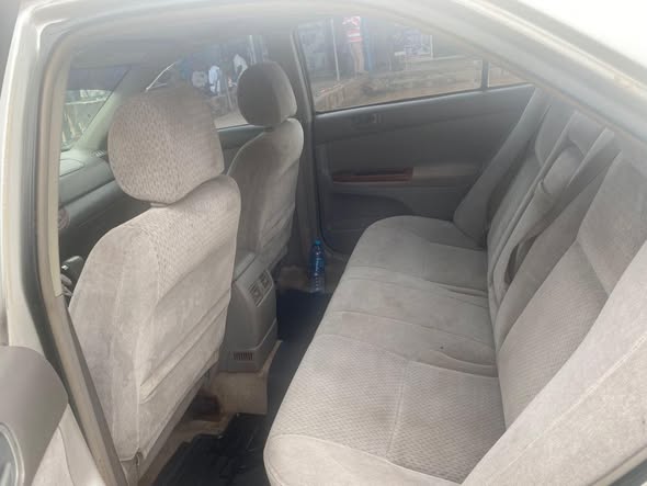 A picture of 2004 Toyota Camry