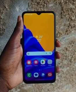 A picture of SAMSUNG A04S 128GB 340K NEGOTIABLE 0708553023