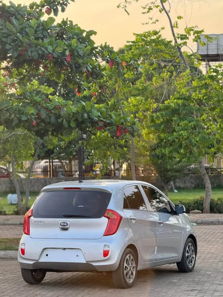 A picture of FOREIGN USED KIA RIO 2013