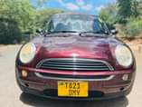A picture of MINI COOPER