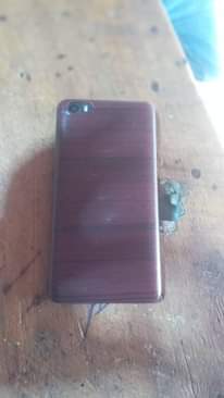A picture of NAUZA CM AINA YA TECNO F1 BEI 45000 IPO DRSALM