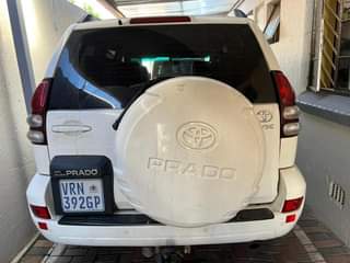 A picture of TOYOTA LANDCRUISER PRADO 120 GOOD NEW FOR SELL 48M REGISTRATION