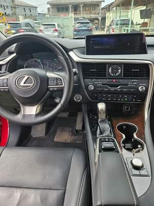 A picture of Lexus RX 350 2016