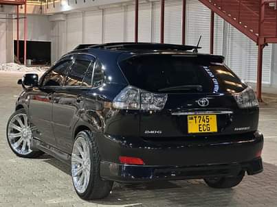 A picture of Toyota Harrier