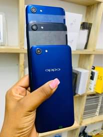 A picture of Oppo A 83