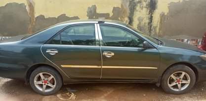 A picture of 04 Toyota Camry