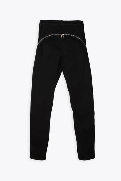 A picture of Male baggy jeans