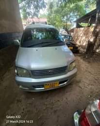 A picture of TOYOTA NOAH