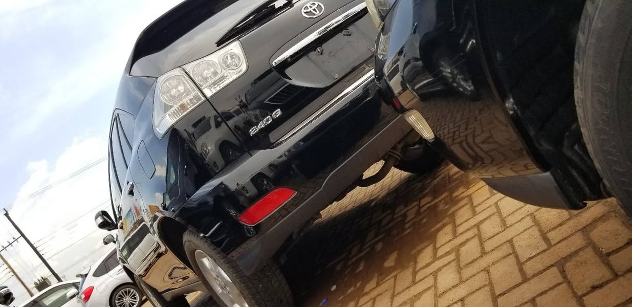 A picture of SELLING NOW TOYOTA HARRIER .