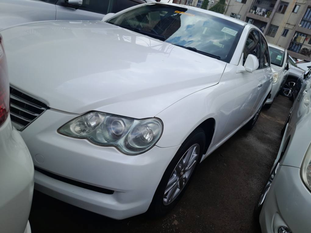 A picture of Toyota Mark X