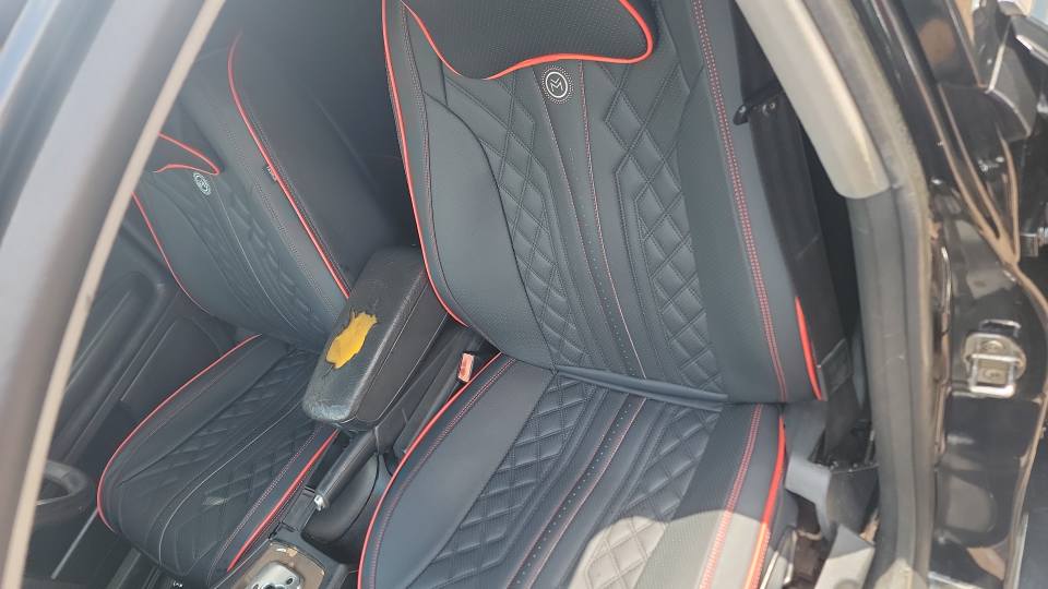 A picture of AUDI A4