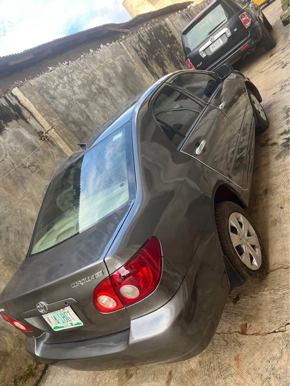 A picture of Toyota Corolla 2006 flash on first body