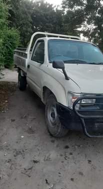 A picture of Toyota Hilux Pikap