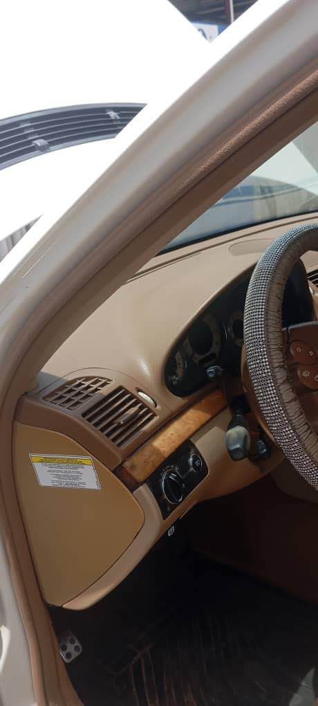 A picture of MERCEDES BENZ C350