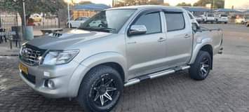 used toyota hilux