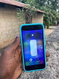 A picture of iPhone 7plain