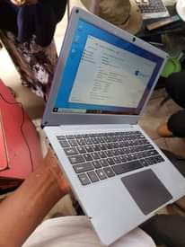A picture of Accer Evo Laptop battery 12 hours 128GB SSD 4GB RAM