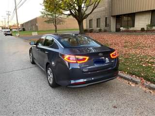 A picture of 2015 Kia Optima Hybrid EX Sedan 4D