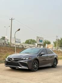 A picture of 2022 Toyota Camry SE