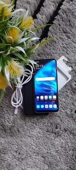 A picture of OFFER TECNO SPARK 8C 64GB