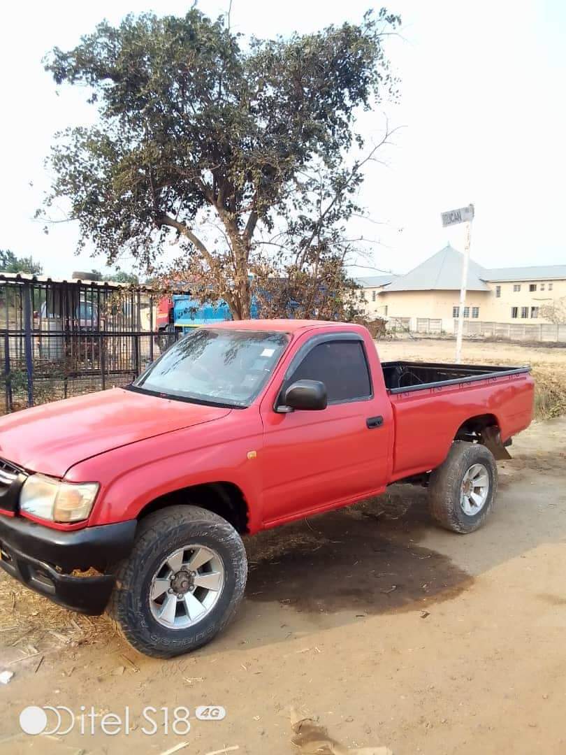 used toyota hilux