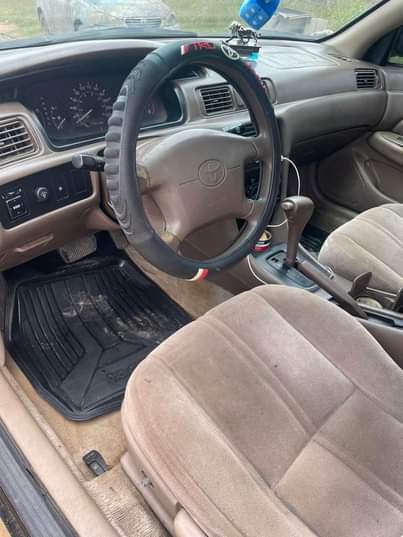 A picture of Toyota Camry 2001 tinlight very strong car well maintain use