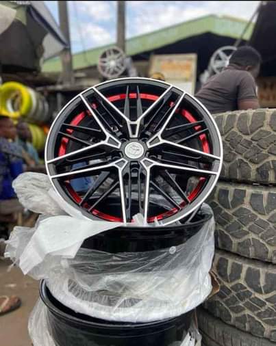 A picture of Alloy wheels Tyres