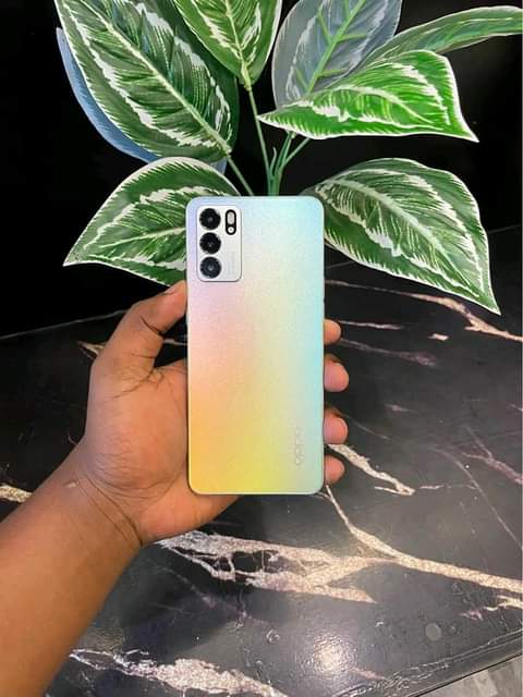 A picture of OPPO RENO 6 5G