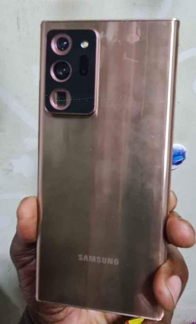 A picture of Samsung galaxy Note20 Ultra