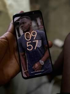 A picture of Google pixel 4XL