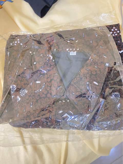 A picture of Indonesian cotton shirt